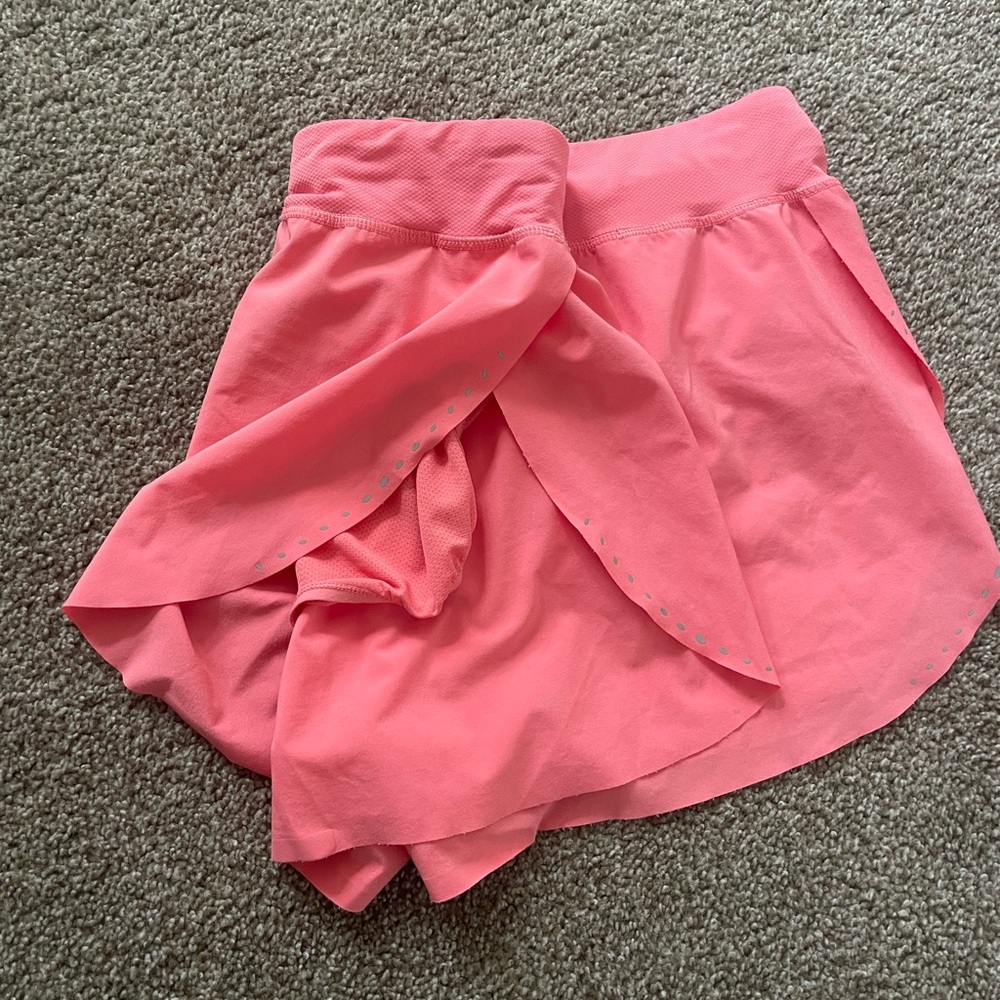 Lululemon - Find Your Pace Shorts - Picture 4 of 5